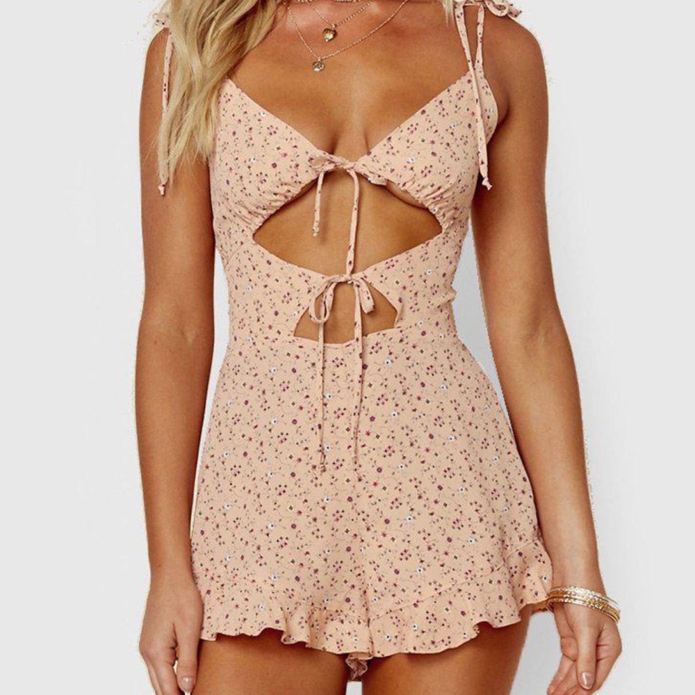 Planet blue ditzy daisy romper